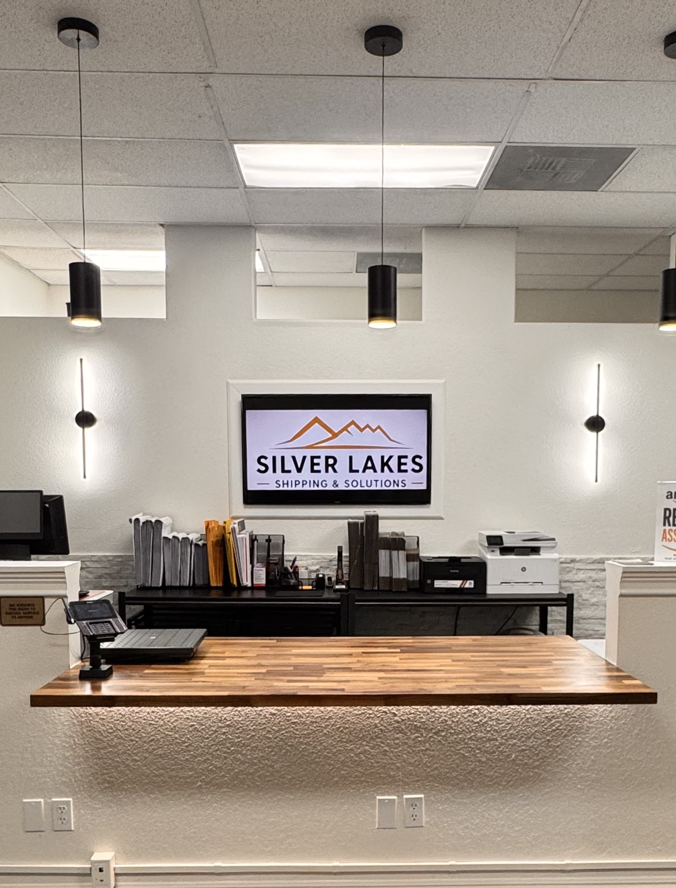 Silver Lakes Shipping & Solutions lobby in Helendale, CA